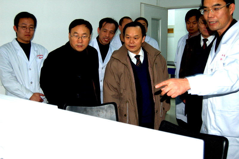 2007.1.18-周其凤校长、张文显书记来实验室参观指导